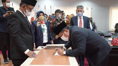 Perdana, Gubernur Sulteng Rotasi Kepala Dinas-Badan