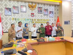 Bupati Banggai dan DPRD Sulteng Bahas Pemekaran