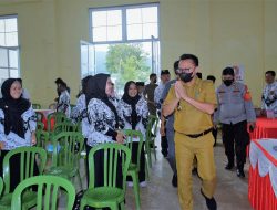 Bupati Delis Akui Peranan Guru Sangat Strategis Dalam Meningkatkan Kualitas Pendidikan di Morut