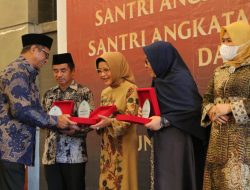 Nilam Sari Lawira Hadiri Wisuda Santri Al-Fahmi Palu
