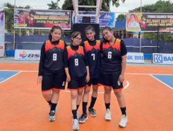 Atlet Cabor Bola Basket Putri Sigi Sumbang Perunggu