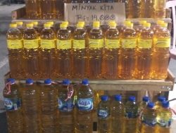 Distribusi Minyak Goreng Bulog Merata Di Pasar