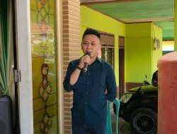 Wahyu Hidayat Bagikan 800 Paket Sembako