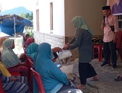 Relawan Wahyu Hidayat Bagikan Sembako, Warga Merasa Terbantu