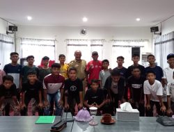 Sekkab Sigi Lepas Tim Sepak Bola U-14 Bertanding di Bogor: Junjung Tinggi Sportivitas