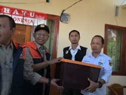 Gubernur Salurkan Logistik Korban Gempa Bumi di Palolo