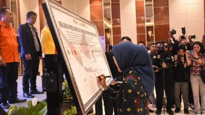 Ketua DPRD Sulteng Tandatangani Deklarasi Pemilu damai