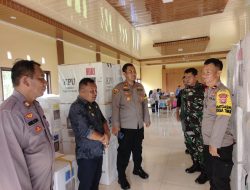 Kapolres Morowali Utara Memantau Pergeseran Kotak Suara ke PPK