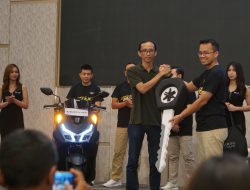 Tiga Konsumen Yamaha Jawa Timur Peroleh Unit Lexi Lx 155