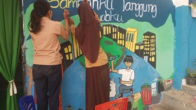 Dukung Program SSK, Siswa SMPN 9 Palu Percantik Lingkungan Lewat Karya Seni