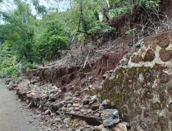 Tanggul Penyanggah Kuburan Roboh karena Banjir, Desa Kolo Bawah Minta Perhatian Pemerintah