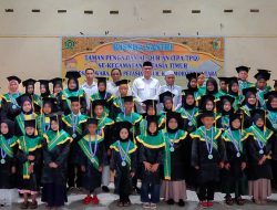 Wisuda 62 Santri TPA/TPQ se-Kecamatan Petasia Timur, Bupati Delis: Mari Bangun Akhlak Serta Iman Spiritual Bagi Para Penerus Bangsa