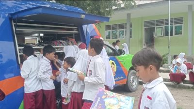 SD-SMP Negeri Satu Atap LIK Layana Palu Maksimalkan Literasi Siswa Melalui Perpustakaan Keliling