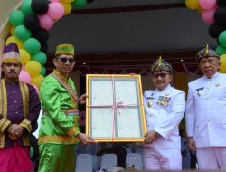 Kemenkumham Sulteng Serahkan 30 Sertifikat Hak Cipta ke Pemkab Banggai