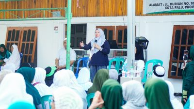 Temu Lansia Ar-Rahman, dr. Reny Lamadjido Beri Tips Sehat di Usia Tua