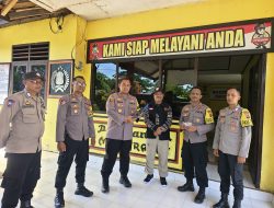 Kapolres Morowali Utara Perkuat Pengamanan TPS Rawan di Dusun Watu Bamba dengan Telepon Satelit