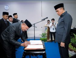 Gubernur Sulteng Lantik Ajenkris Jadi Kadis ESDM Bersama 16 Pejabat Fungsional