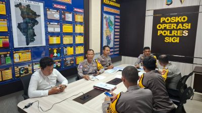 Rapat Analisa dan Evaluasi (Anev) yang dipimpin Kasat Lantas Polres Sigi, AKP Moh. Devan N. Habie, di Aula Posko Operasi Polres Sigi