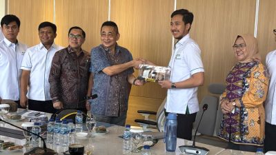 Komisi II DPRD Provinsi Sulawesi Tengah melakukan kunjungan kerja ke Forum Tanggung Jawab Sosial dan Lingkungan atau lebih dikenal sebagai Forum CSR Provinsi DKI Jakarta.