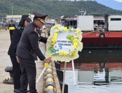 Kapolres Morowali Utara Pimpin Upacara Tabur Bunga Peringati Hari Pahlwan