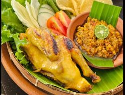 Ada Ayam Bakar Iloni di Hotel Santika Palu