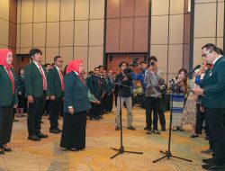 dr. Reny Lamadjido Dilantik Jadi Ketua IDI Sulteng, Siap Perkuat Kolaborasi Dokter dan Pemerintah