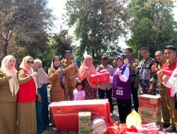 TP PKK Sigi Bantu Korban Kebakaran Desa Soulowe