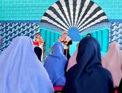 Di Depan GenZi, Bunda Wiwik Paparkan Materi Pentingnya Generasi Berakhlak