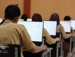 Hari Terakhir UAS, Siswa SMKN 2 Palu Tetap Tunjukkan Disiplin dan Antusias Tinggi