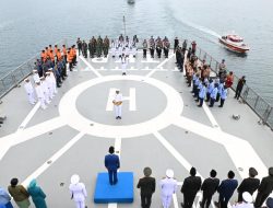 Tabur Bunga di Teluk Palu, Gubernur Anwar Hafid Apresiasi Kemanunggalan TNI AL Melalui Operasi Trisila-26