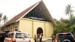 Turun Daerah Bencana, Relawan PKS Bersihkan Rumah Warga, Masjid hingga Gereja