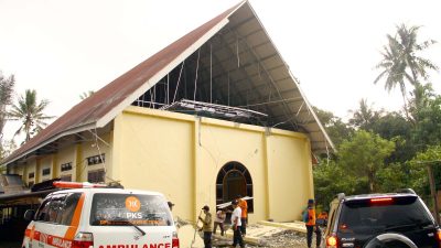 Turun Daerah Bencana, Relawan PKS Bersihkan Rumah Warga, Masjid hingga Gereja