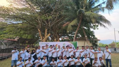 Kalla Aspal Perkuat Solidaritas Tim Melalui Team Building di Taipa Beach Palu