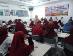 Temui Guru di Palu Selatan, Bunda Wiwik Paparkan Agenda Pendidikan Fraksi PKS Sulteng