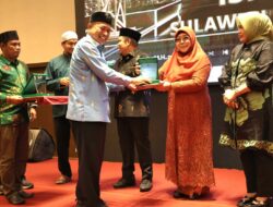 Bunda Wiwik Raih Penghargaan Perempuan Inspiratif pada Santri Award 2026